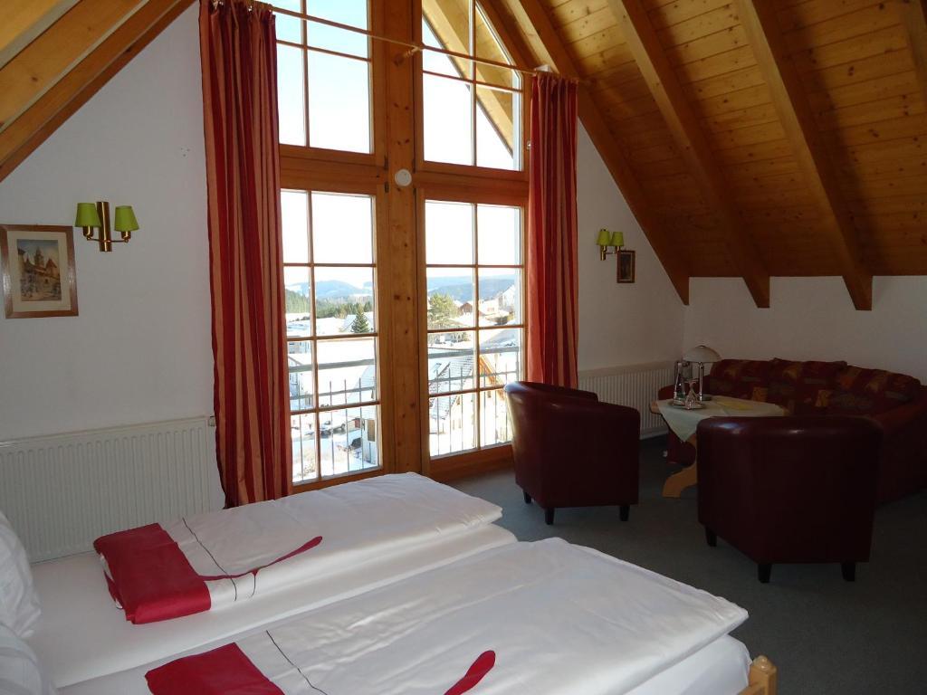 Berghotel Schiller Schonach im Schwarzwald Номер фото