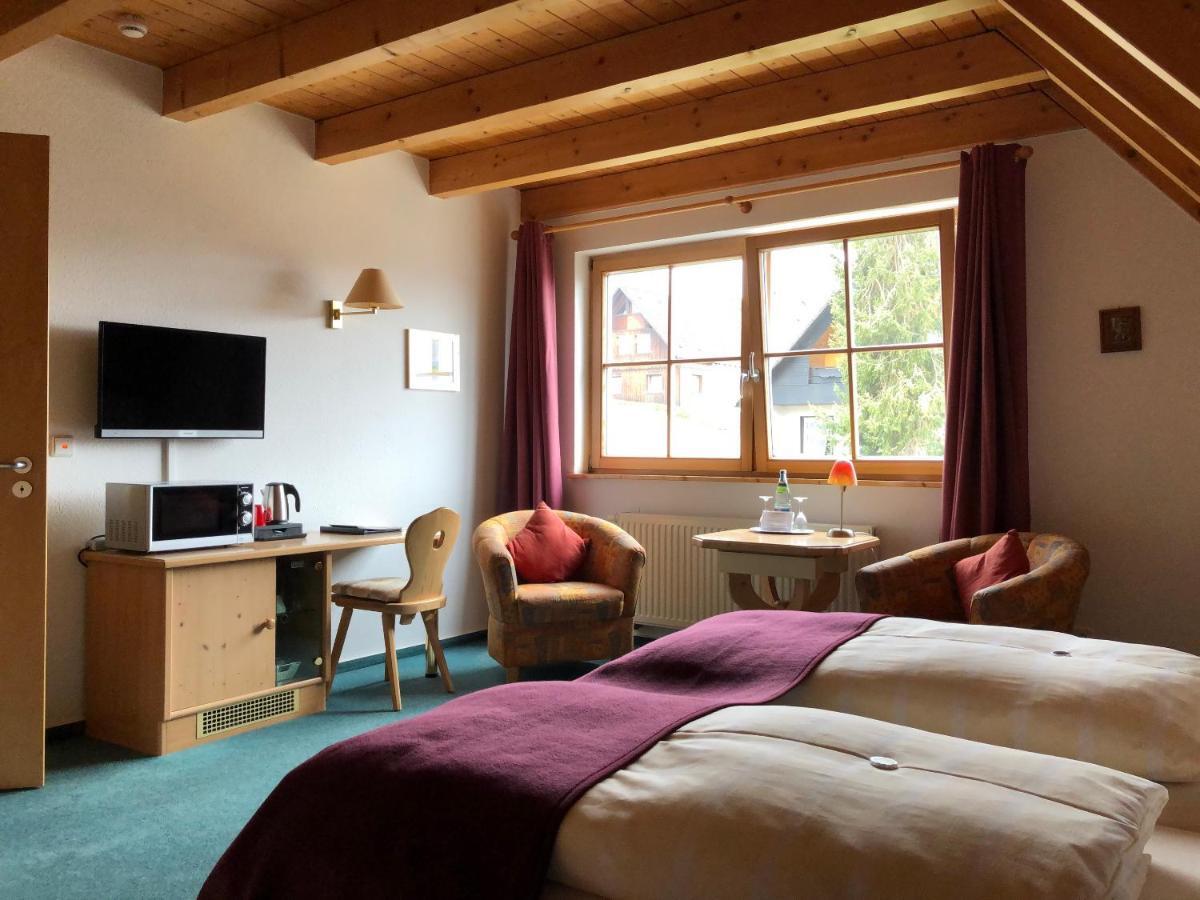 Berghotel Schiller Schonach im Schwarzwald Экстерьер фото